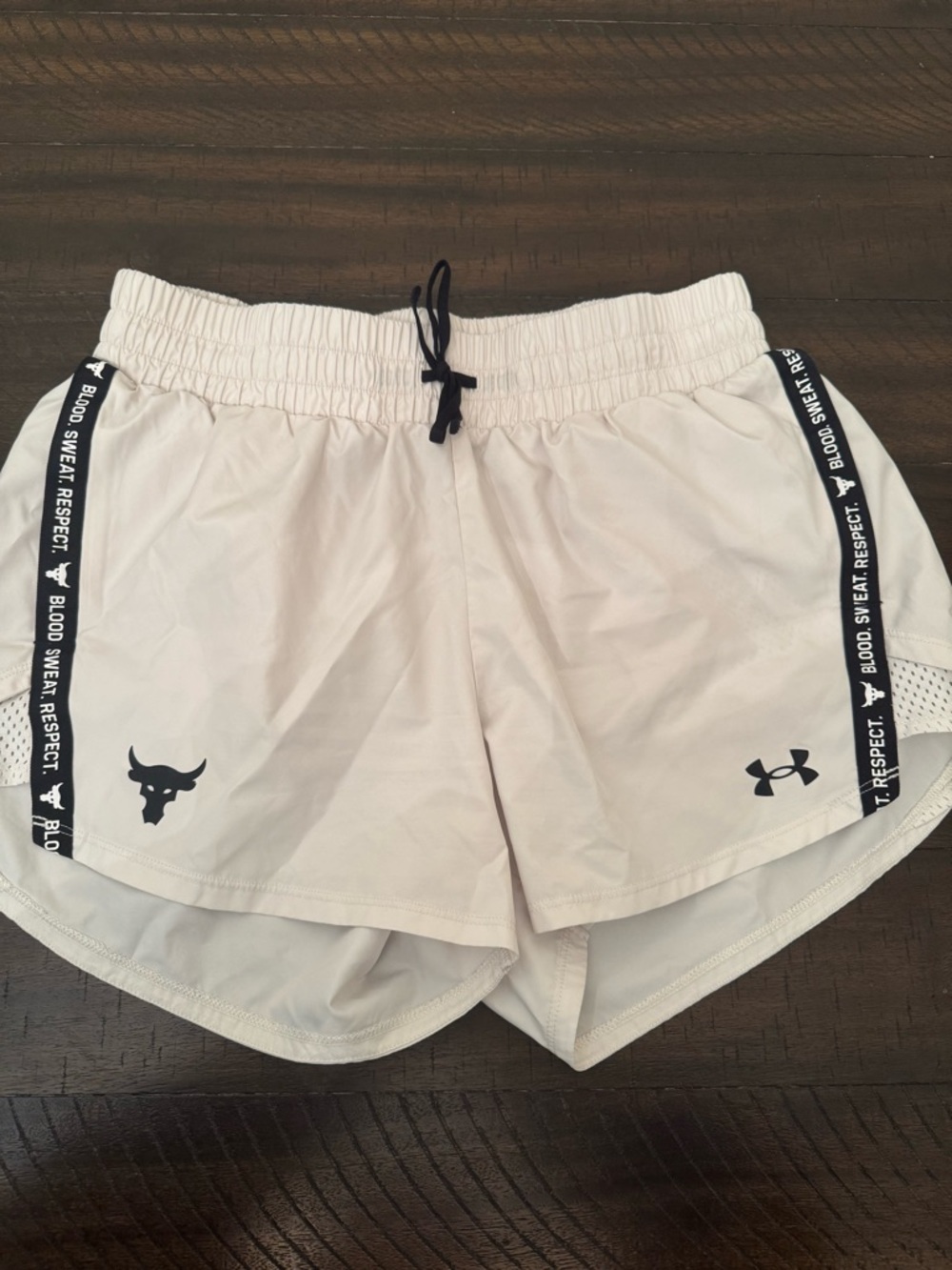 Under Armour Women’s White/Off-White Project Rock Woven Shorts